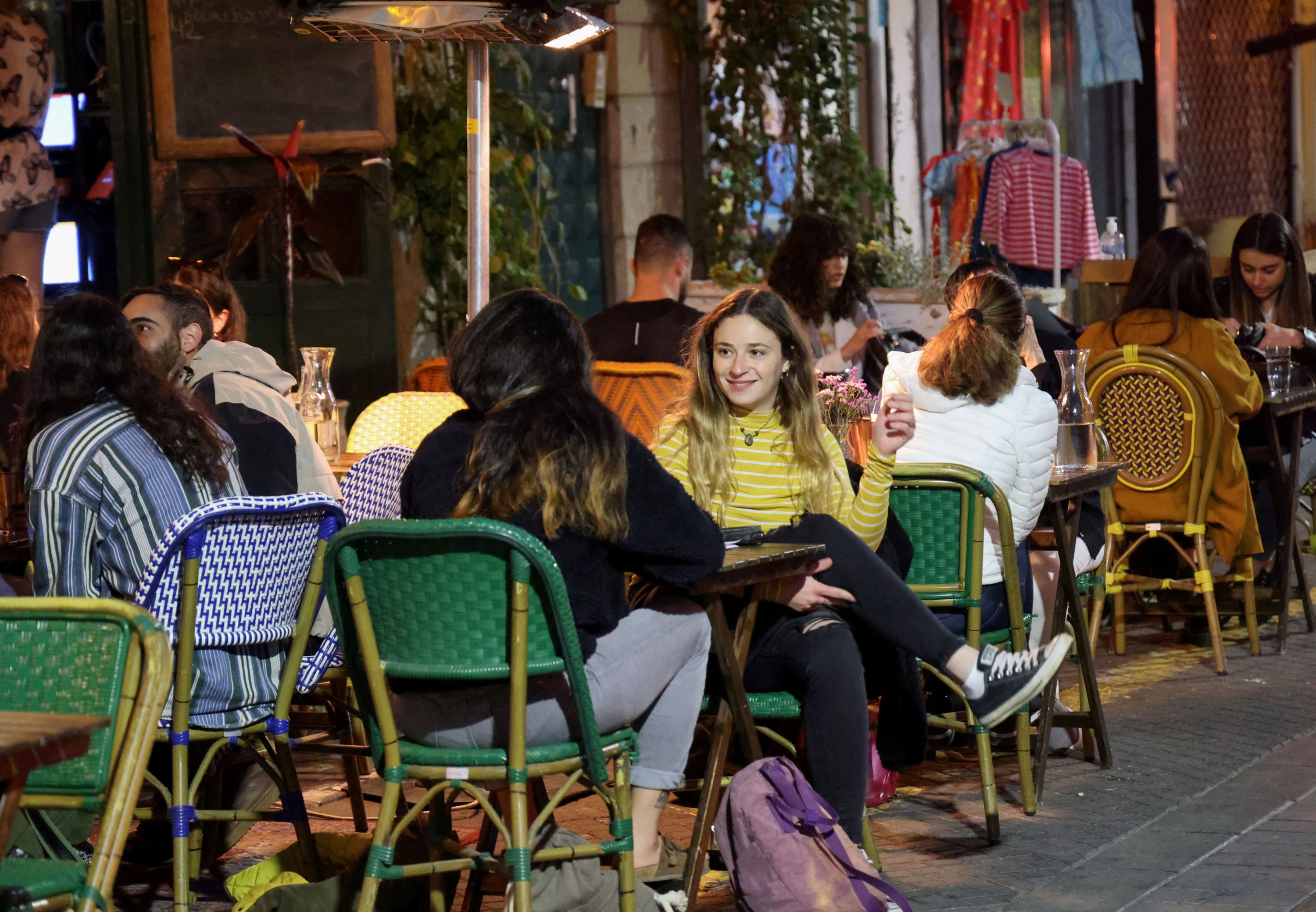 Normale Dönen İsrail Maske Zorunluluğunu Kaldırıyor!