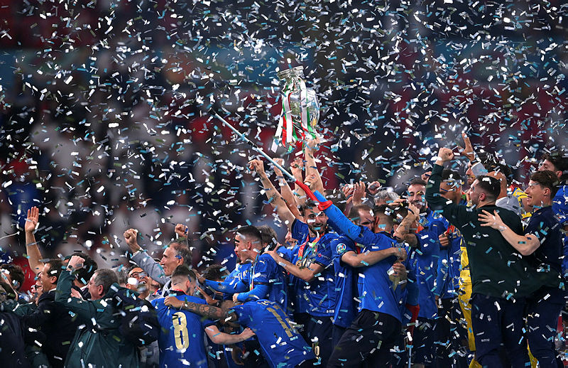 İtalya'da 53 Yılın Ardından Gelen Şampiyonluk Coşkuyla Kutlandı