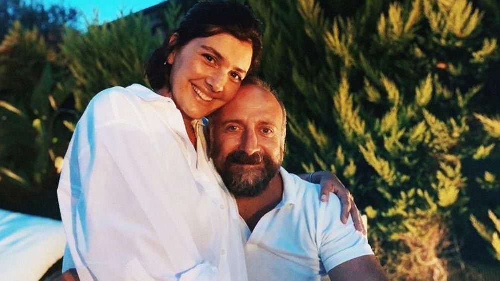 Bergüzar Korel ve Halit Ergenç Hayatının Şokunu Yaşadı!