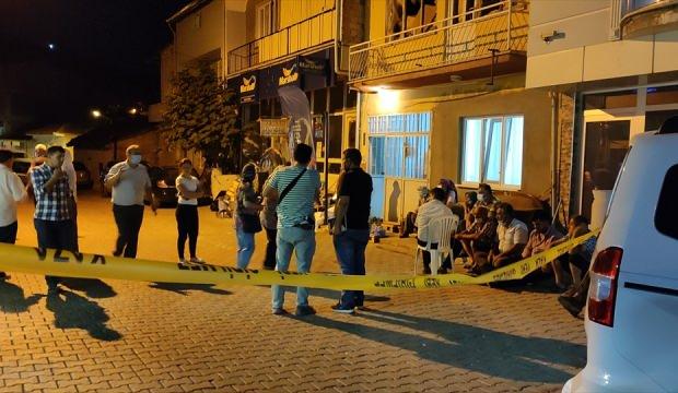 Denizli’de Vahşet: Annesini Boğazından Bıçaklayarak Öldürdü!