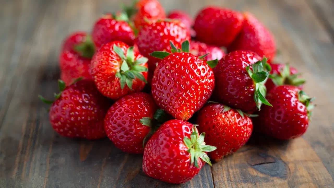 Yazın Tüketilmesi Tavsiye Edilen Bol Su İçeren Besinler