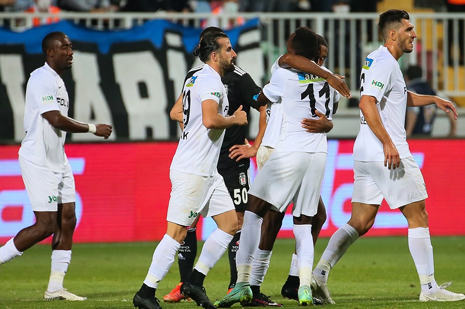 Spor Yazarlarından Süper Lig 7. Haftası Beşiktaş-Altay Maçı Yorumu