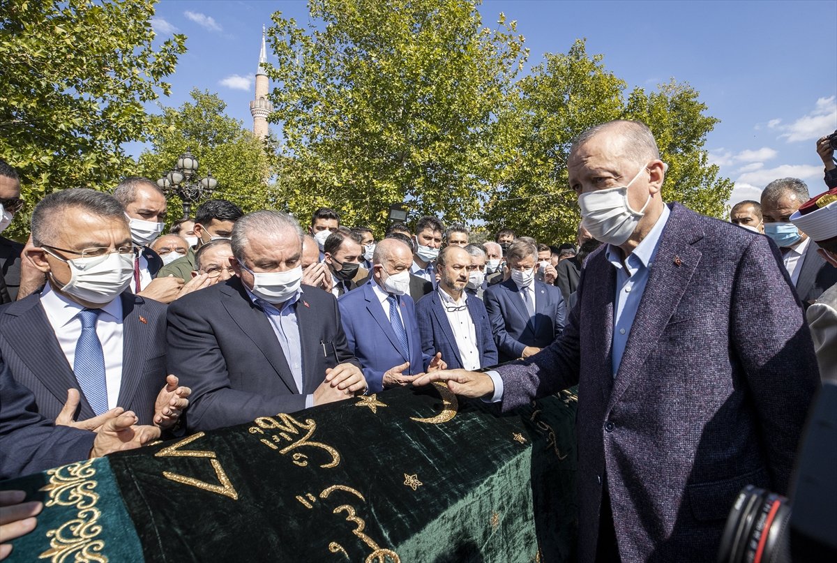 Oğuzhan Asiltürk Yaşama Veda Etti