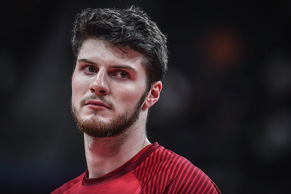 Selin Ciğerci ile Adı Aşk İddialarına Karışan Basketbolcu Konuştu!