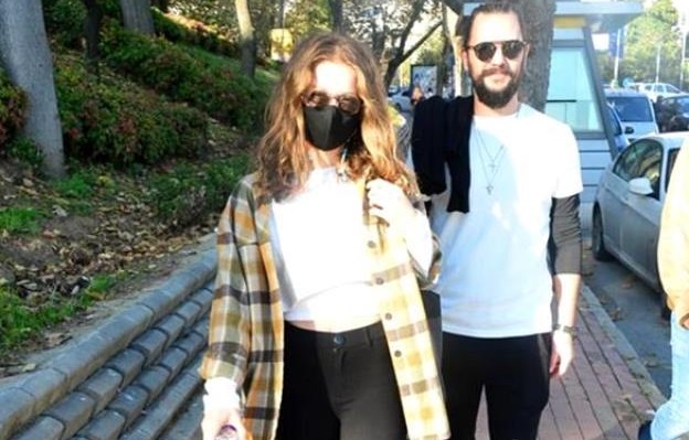 Burcu Biricik ve Eşi Emre Yetkin’den Bebek Açıklaması!