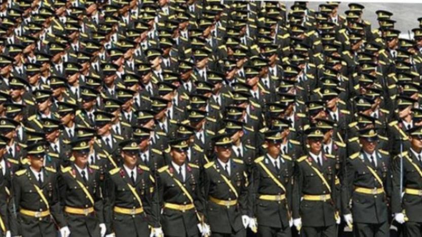 Askeri Öğrencilere 'Heteroseksüel' Olma Şartı Getirildi