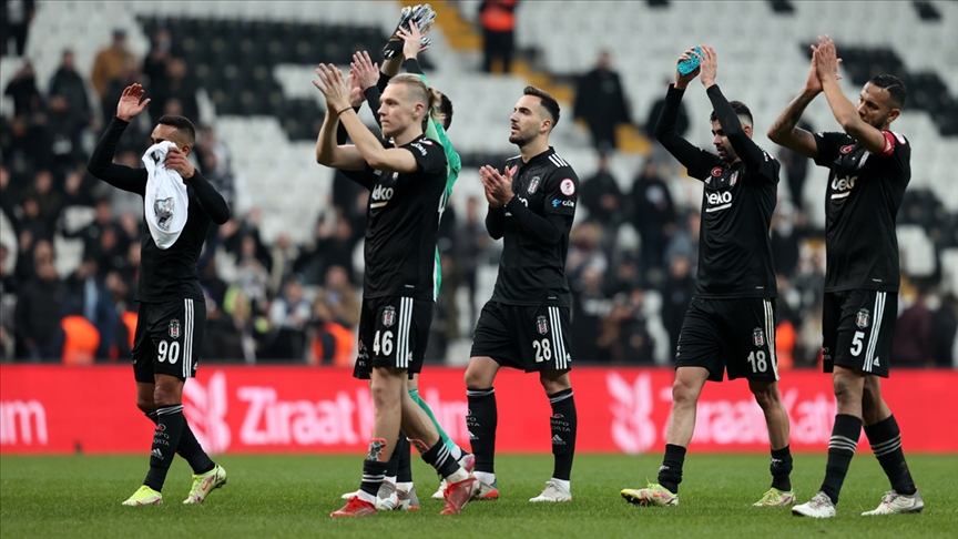 Süper Lig, Türkiye Kupası ve Süper Kupa Beşiktaş’ın!
