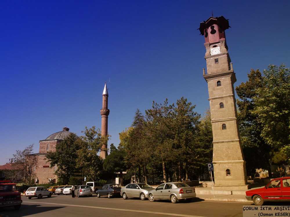 Sungurlu Saat Kulesi'nden Dökülen Taşlar Korkuttu