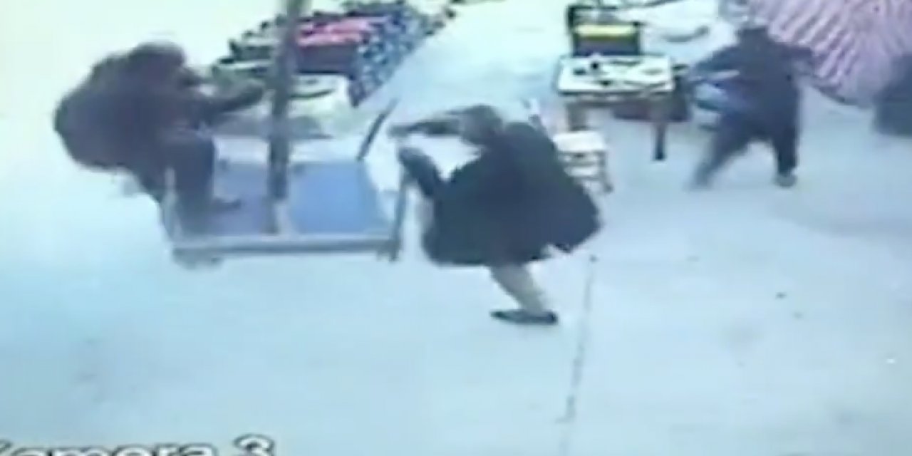 Şemsiye İle Uçan Adam Uzaya Gitmek İstiyor