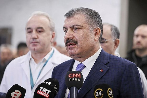 Fahrettin Koca: 5 İşçinin Durumu Ciddiyetini Koruyor