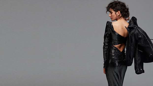 Aybüke Pusat Cesur Pozlar Verdi