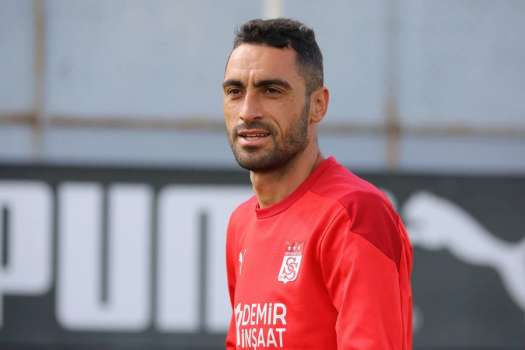 Galatasaray Yerli Sol Bek Transferini Bitirdi