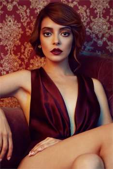 Selin Şekerci Gala Tarzıyla Gözleri Üzerine Çekti