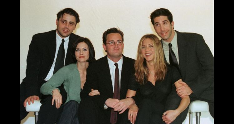 Friends'in Chandler'ı Matthew Perry 54 Yaşında Vefat Etti!