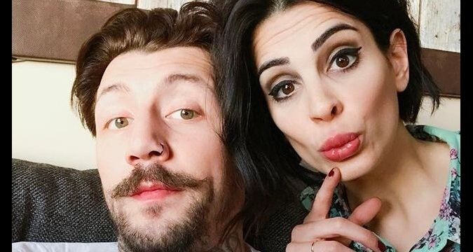 Dilan Polat ile Aynı Masada Oturan Eylül Öztürk Kimdir? Amerika'da 11 Daireyi Nasıl Satın Aldı?