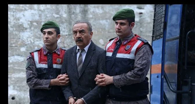 Yılmaz Erdoğan'ın Başrolünde Olduğu İnci Taneleri Sosyal Medya Gündeminde, Peki Oyuncu Kadrosu ve Konusu Nedir?