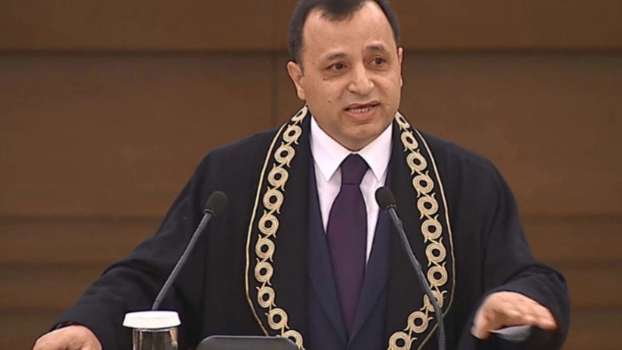 AYM Başkanı Zühtü Arslan Kimdir?