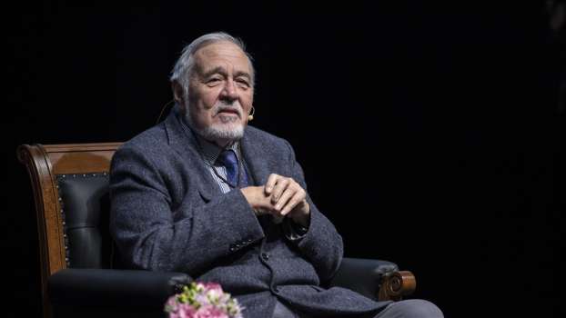 İLBER ORTAYLI AVCILAR’DA SÖYLEŞİYE KATILDI