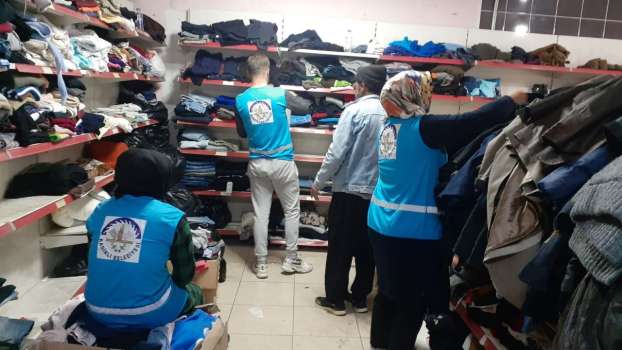 Kadirli’de Depremzedelere Özel Market Açıldı