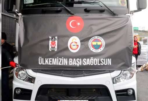 "Üç Büyükler"in Statları Yardım Merkezine Dönüştü