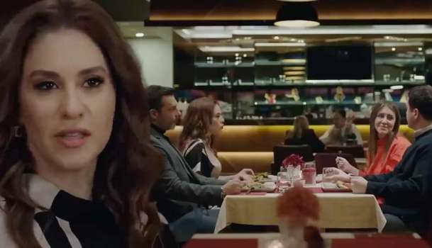 Kızılcık Şerbeti “İçki” Sahnesiyle Sosyal Medyayı İkiye Böldü