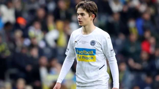 Fenerbahçe, İsak Vural'ın Sözleşmesini Feshetti