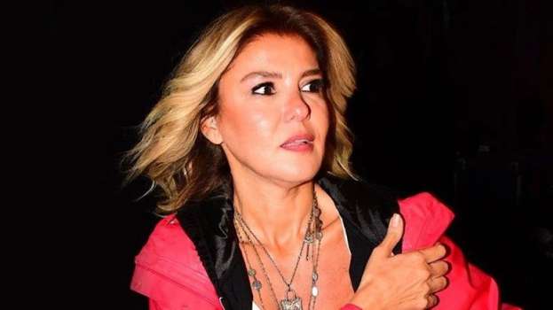 Ünlü Şarkıcı Gülben Ergen Hastaneye Kaldırıldı