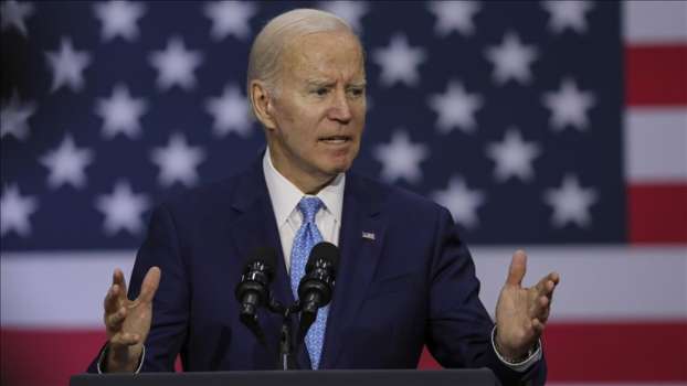 ABD Başkanı Joe Biden Yabancı Biriyle Para Alışverişinde Bulundu
