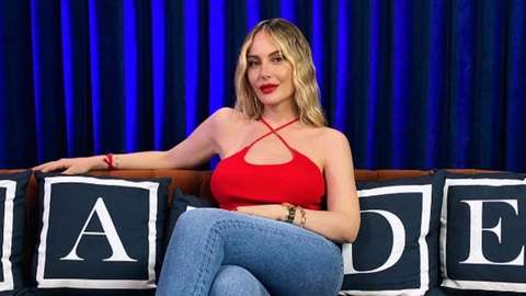 Hande Sarıoğlu'ndan Yılan Dansı