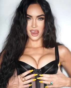 Megan Fox, Sports Illustrated Çekimlerine Katıldı!