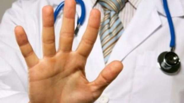 Sakarya’da Bir Hasta Yakını Doktoru Darp Etti