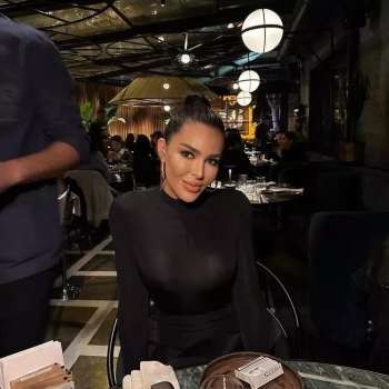 Selin Ciğerci'den Üstsüz Paylaşım