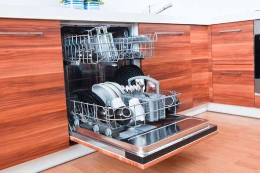 Bulaşık Makinesi Kokusu Neden Olur? Nasıl Giderilir?