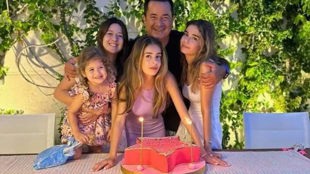 Acun Ilıcalı'nın Kızının Kombininin Fiyatı Dudak Uçuklattı