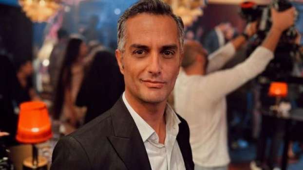 Camdaki Kız'ın Levent'i Tuğrul Tülek, Ezgi Çelik'e Aşık Oldu