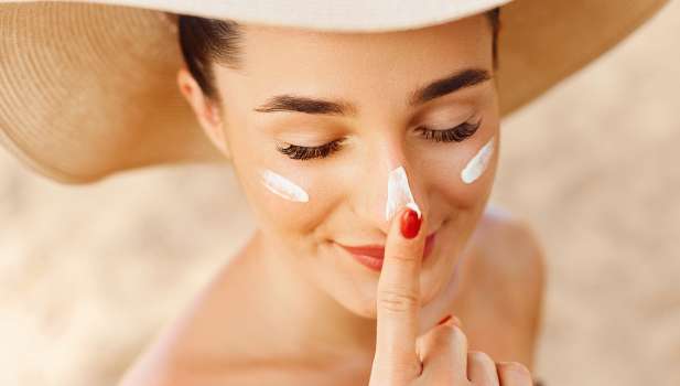 Güneş Kremi Sivilce Yapar Mı? Güneş Kremi Sivilce Geçirir Mi?