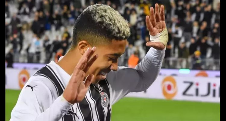 Fenerbahçe Transferde Hız Kesmiyor! Partizan'ın Forveti İçin Girişimler Başladı
