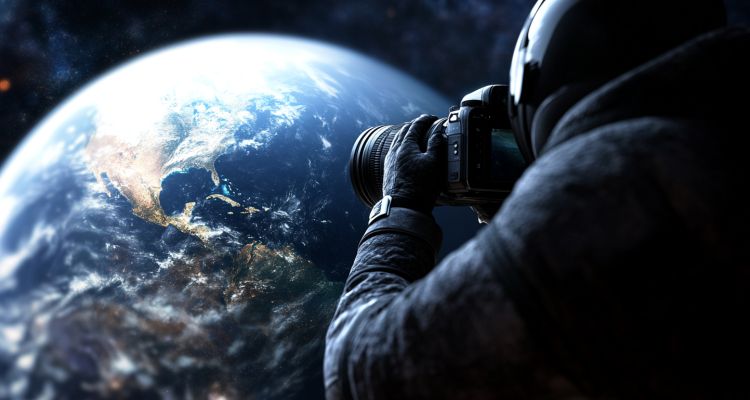 Tarihin En Pahalı Fotoğrafları: Uzaydan İlk Kareler ve Milyar Dolarlık Hikâyesi