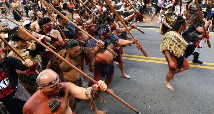 Yeni Zelanda'da On Binler Parlamento Önünde Toplandı: Māori Yasasına Protesto