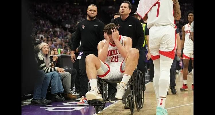 Alperen Şengün'den Kötü Haber, Sahayı Tekerlekli Sandalye ile Terk Etti!