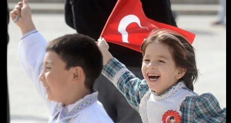 23 Nisan Ulusal Egemenlik ve Çocuk Bayramı Geliyor! Okullar ve İş Yerleri Tatil mi?