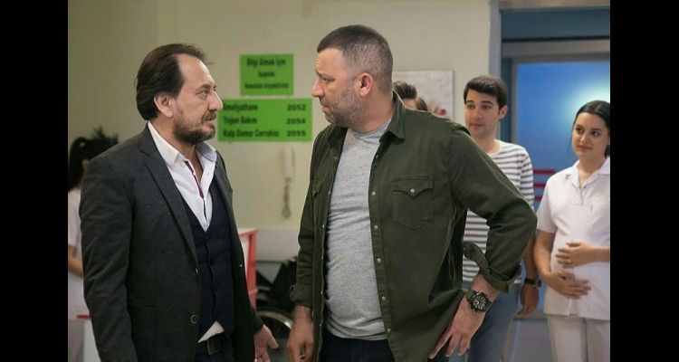 Arka Sokaklar Mesut'u Canlandıran Şevket Çoruh Diziye Geri mi Dönüyor?