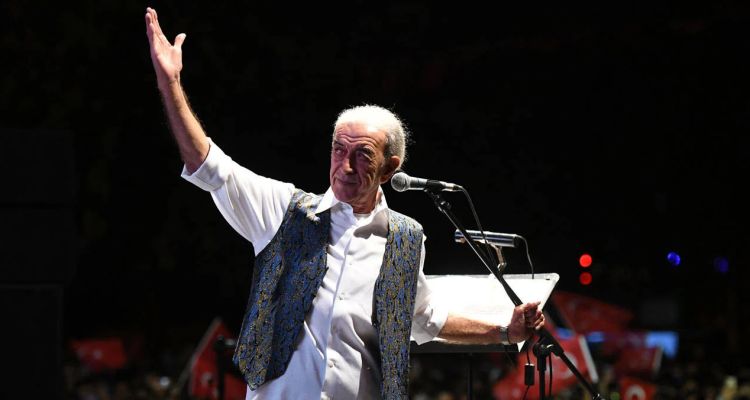 Edip Akbayram Yoğun Bakımda: Sağlık Durumu Kritik