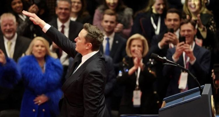 Elon Musk’ın Hareketi Tepki Çekti: Hitler Selamı mı Verdi?