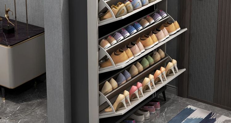 En Çok Satan Ayakkabı Markaları ve Kadınların Tercih Ettiği Topuklu Ayakkabılar