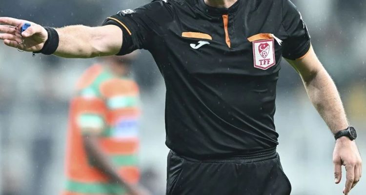 11. Hafta Süper Lig Hakem Atamaları: İki Dev Maçın Hakemleri