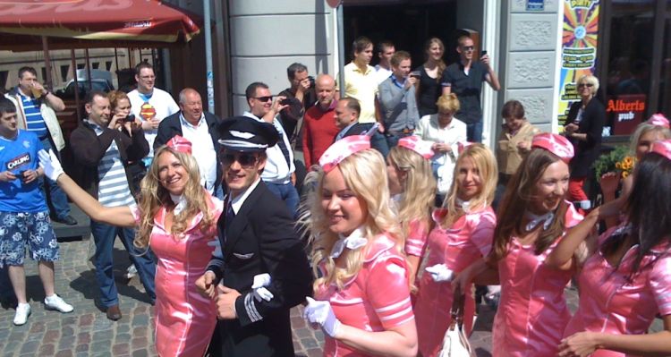 Letonya’da Kadınlar Evlenmek İçin Erkek Mi Arıyor?