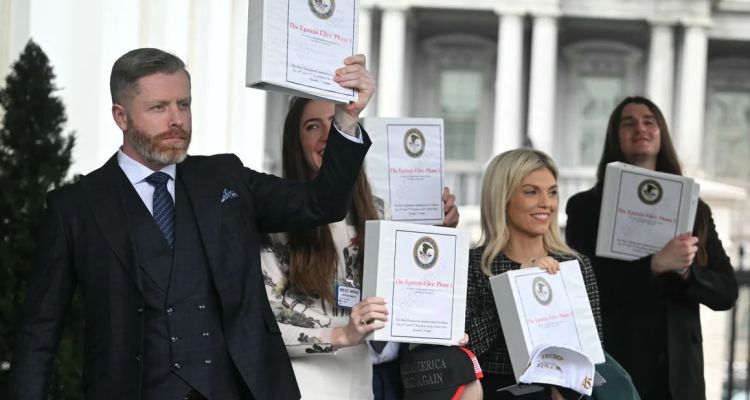 Epstein Dosyasında Yeni Gelişme: Şok Fotoğraflar!