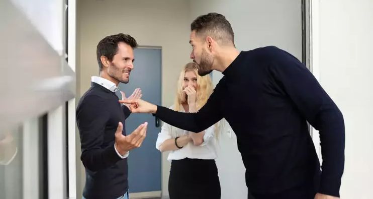 Ev Sahibi-Kiracı Çatışması: Otopark Krizi Mahkemelik Olabilir!