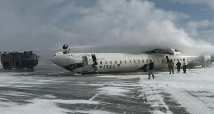 Kanada’da Uçak Kazası: Delta Uçağı Ters Döndü, 18 Yaralı